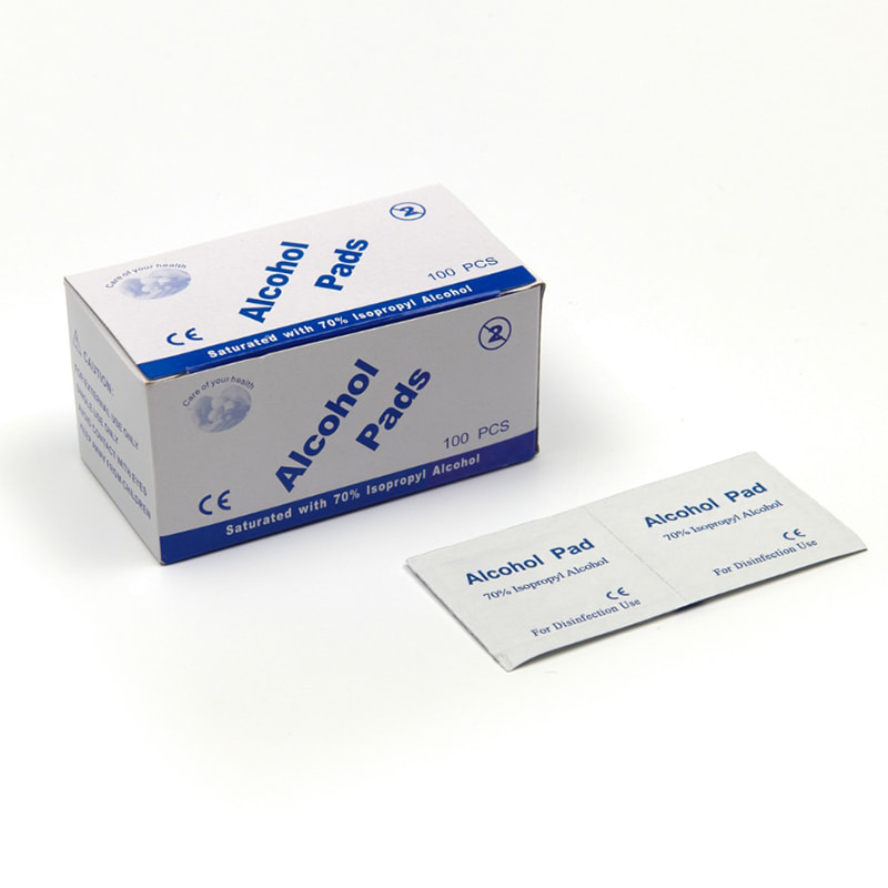 Одноразова стерильна серветка, змочена спиртом і хлоридом натрію 