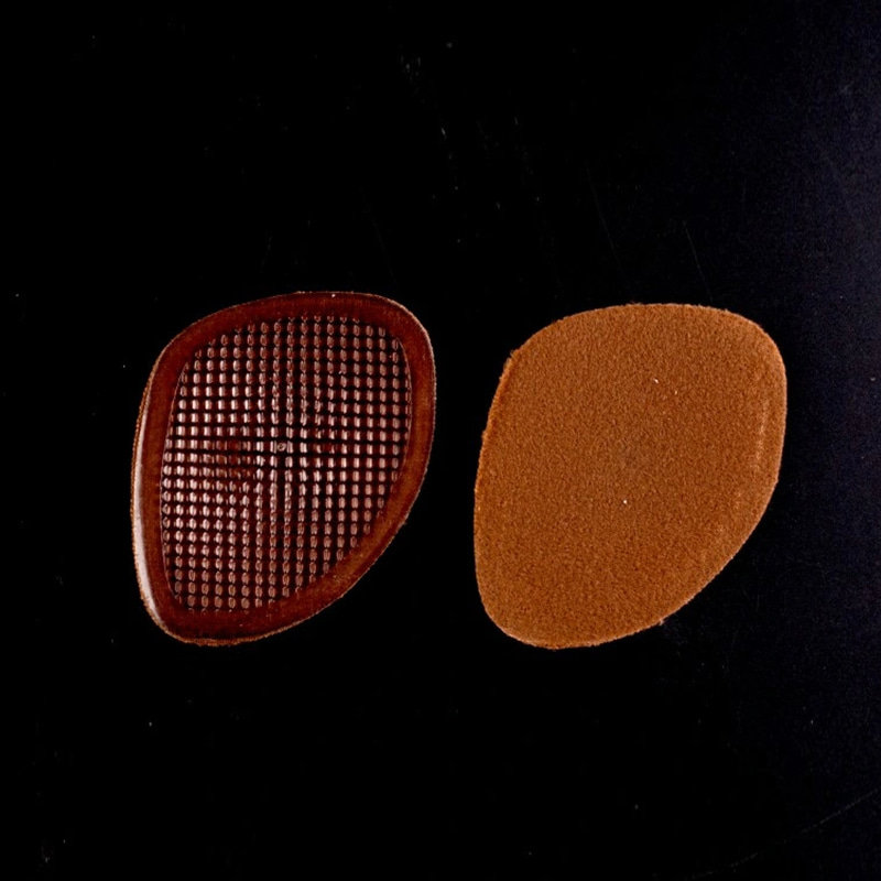 Для жіночого взуття використовуйте подушку для передньої частини стопи